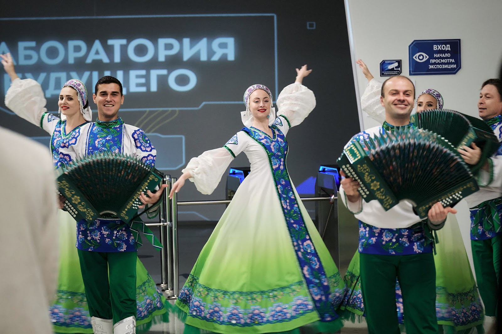 Эстетика повседневной жизни. В Омске открылся фестиваль дизайна «КИТЕЖ  ГРАДЪ». Медиа «Трамплин» Омск