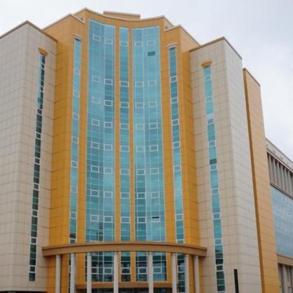 «Мы сейчас в режиме маленькой пожарной команды»: и.о. ректора ОмГУ о ...