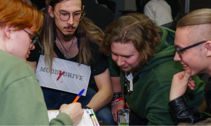 Под каким номером играет Павел Дедунов? Омичи в интеллектуальной битве