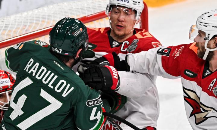 Кровь, клюшки и много денег: как рождаются скандалы в хоккейном плей-офф