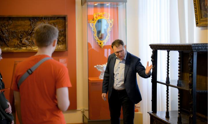Барельеф по живописи Рубенса: в музее Врубеля впервые выставили панно XVII века