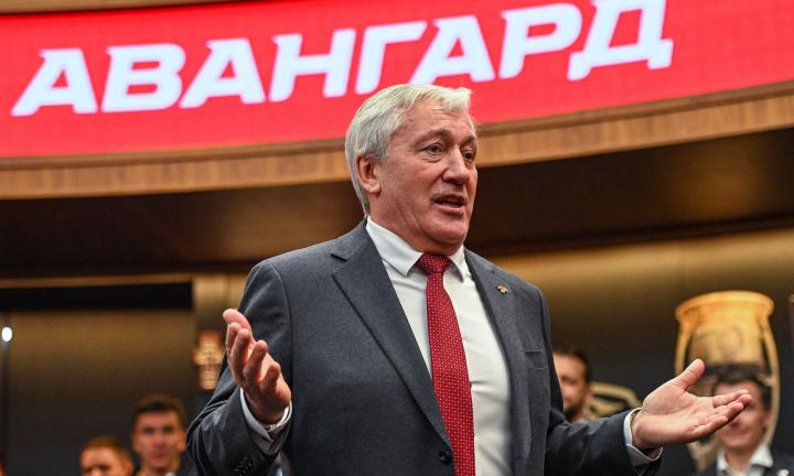 Телефонное право: с кем «Авангард» ведёт переговоры, чтобы усилить состав?