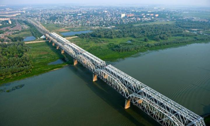 Мост, изменивший город: чего бы не было без железнодорожного моста?