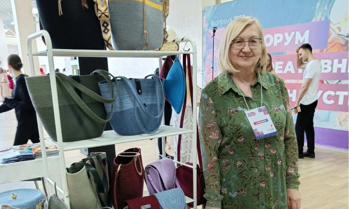 «Я нашла, что искала». Рукодельница из Омска открыла своё дело на пенсии