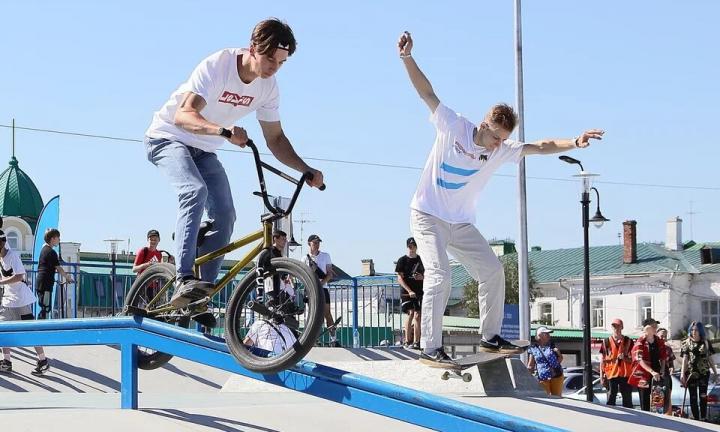 Роллер, скейтер и BMX-райдер о том, чем хорош новый скейт-парк на Бударина