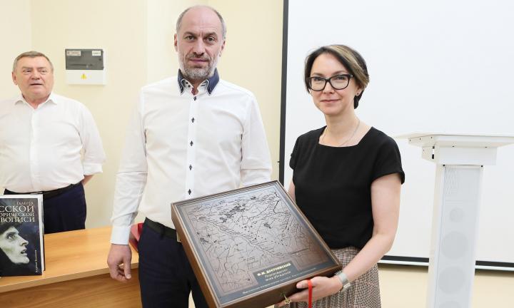 Омский музей получил в подарок редкое издание