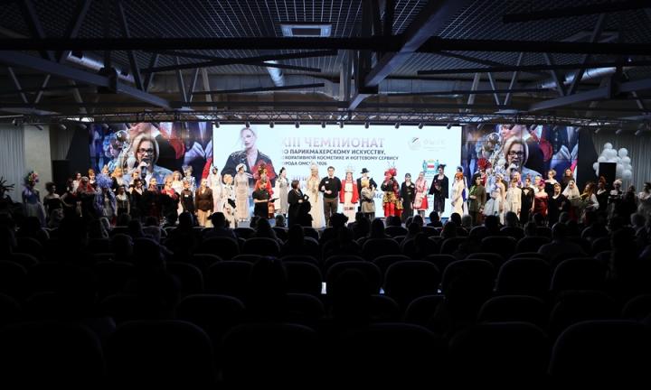 Без нейросетей и кокошников. Как омские мастера красоты спасали культурный код