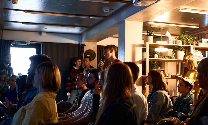 Бандиты, рейв-вечеринки, дэнди и тамагочи