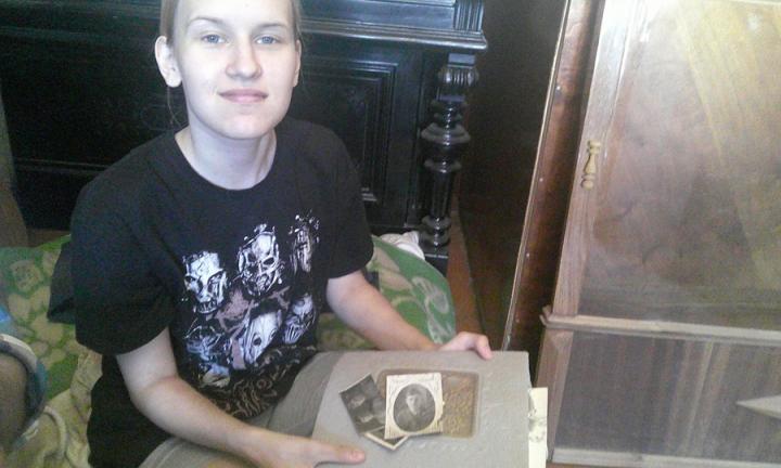 «Каждое лицо имеет ценность». Интервью с Ксюшей Ливенцевой, хранителем забытых фотографий