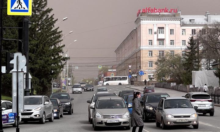 Ураганы, пыльные бури и аномальная жара. Как меняется погода в Омской области