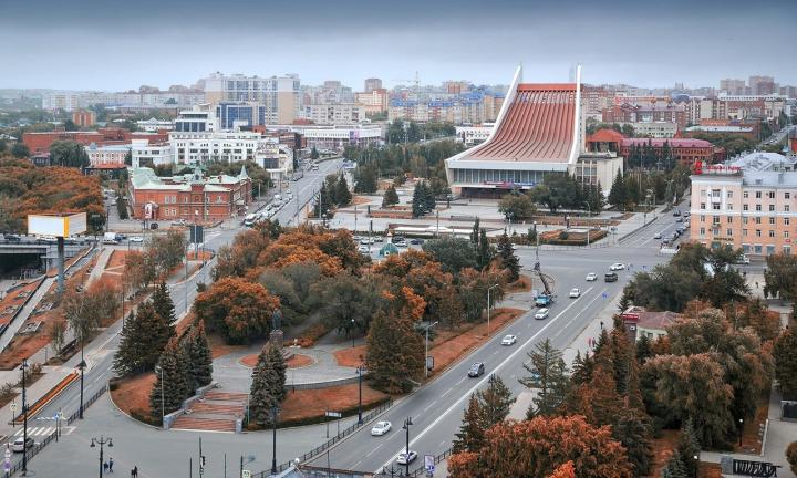 Главный архитектор города просит омичей принять участие в опросе желаемого жилья