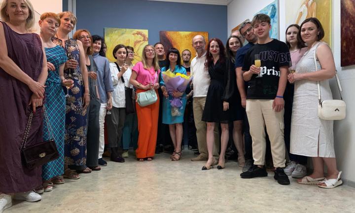 «Летние сны»: в POLINA ZAREMBA ART GALLERY проходит выставка обнажённых натур