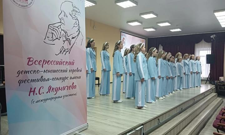 «Хор в Омске жив!» Новый хоровой фестиваль открылся в Шебалинке