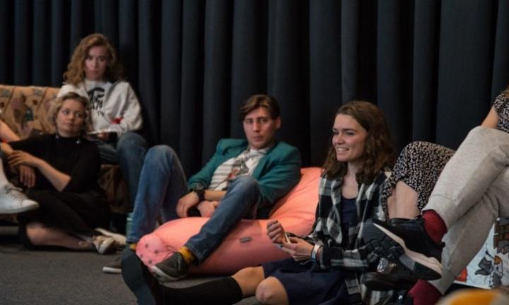 Автофикшн-спектакль Пятого театра покажут на фестивале актуального театра