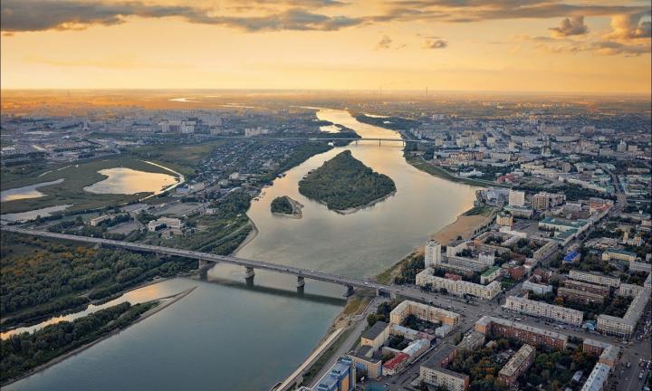 «Развиваем в Омске общественное пространство, где будет интересно и взрослым, и детям»: большая дискуссия о благоустройстве