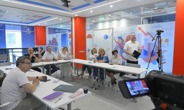 «Точка кипения» и СибАДИ обсудили посёлки будущего со SPA-комплексами и другими фишками