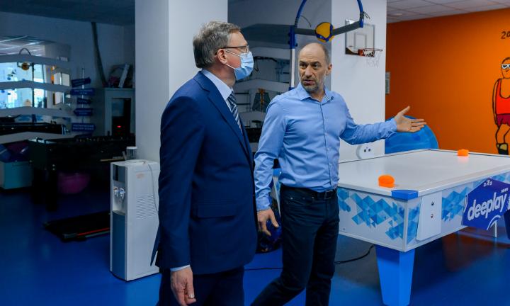 Александр Бурков позавидовал омским айтишникам