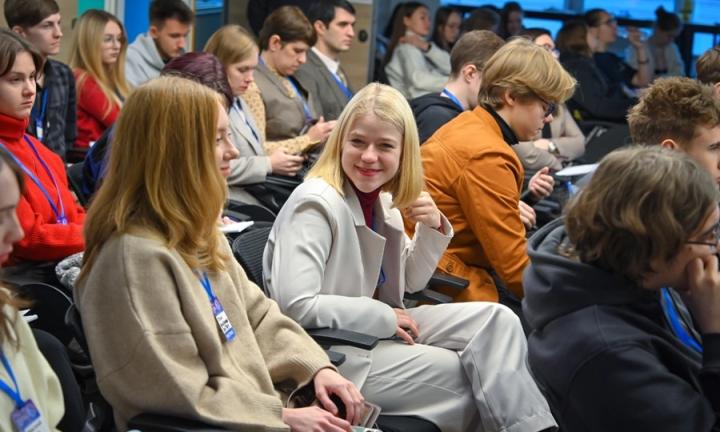 Молодёжь, творчество, стартап. Как прошёл второй день Молодёжного технологического форума