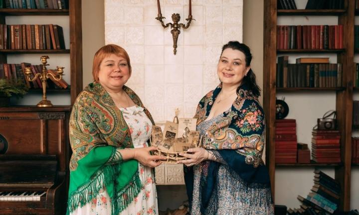 Семейные секреты и бизнес на пенсии. Омички создают напитки из местных трав 