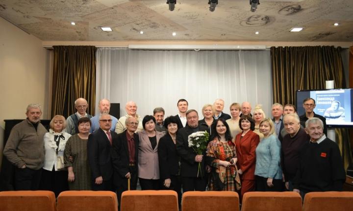 В омском литературном музее отметили 70-летие  поэта Александра Бекишева