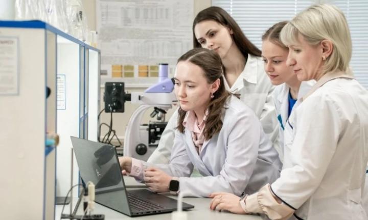 Из патологии в регенерацию. Омские учёные создают биоразлагаемые имплантаты для восстановления крупных дефектов кости