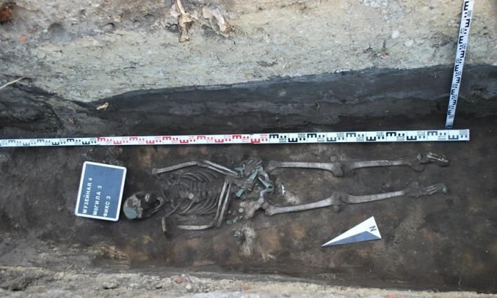 Древний страж Омска с улицы Музейной  –  тайны и перспективы изучения загадочного витязя