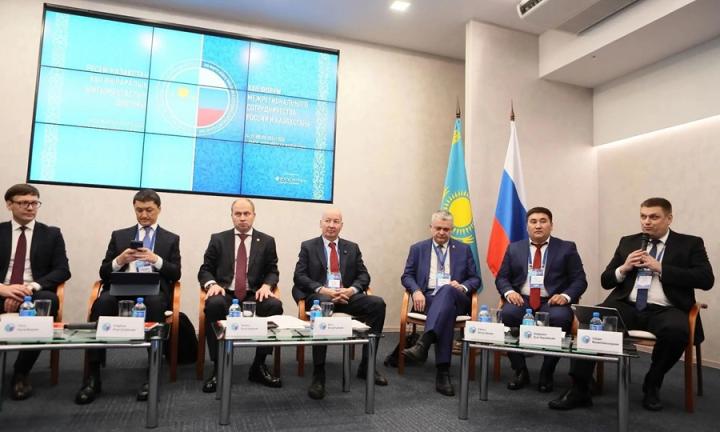 Совместный продукт вместо поставок: на XXII Форуме межрегионального сотрудничества обсудили переход к общим производственным цепочкам