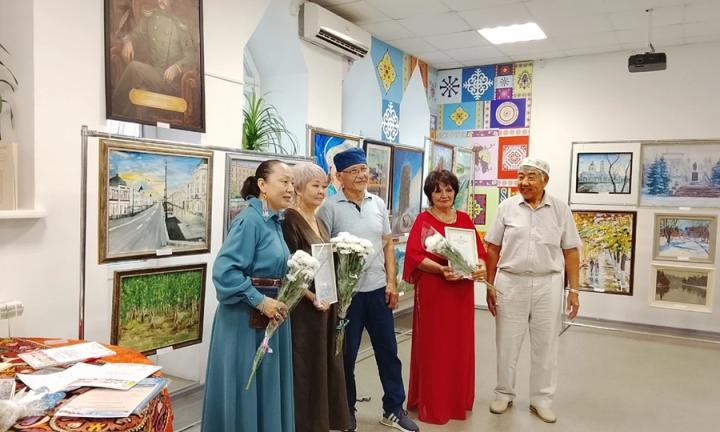 В Омске открылась третья выставка художников Омска и Павлодара «На берегу одной реки» 
