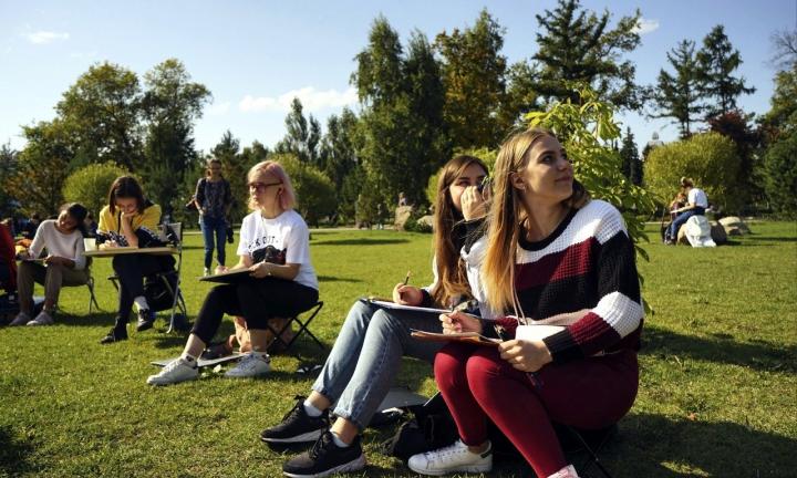 «Ботанические зарисовки»: музей им. Врубеля приглашает омичей на пленэр