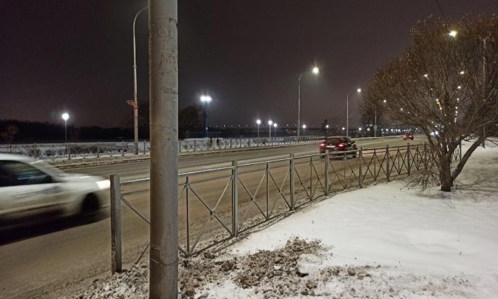 Омич предлагает заменить заборы на зелёные изгороди 