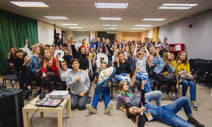 История «Вверх»: про желание сделать в Омске лучшую в мире школу для подростков, где есть правда, красота и свобода