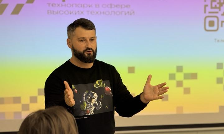 «Частичка тепла в мире социальных сетей»: что такое посткроссинг и как он поможет подарить тепло близким в Новый год