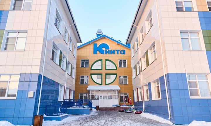 Разговор о главном – как быть взрослым, если у тебя дети? Алексей Бабаянц, известный педагог и психолог, посетил омский ЦСО «Юнита»