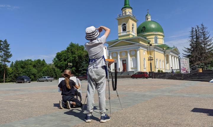 Деревья у Никольского собора хотят снести ради новой «теплой» остановки?