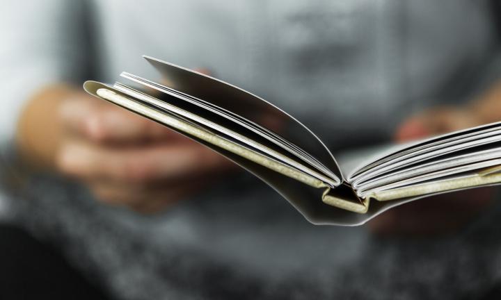 Книга омской писательницы «Сказки со дна озера» вышла на «Литрес»