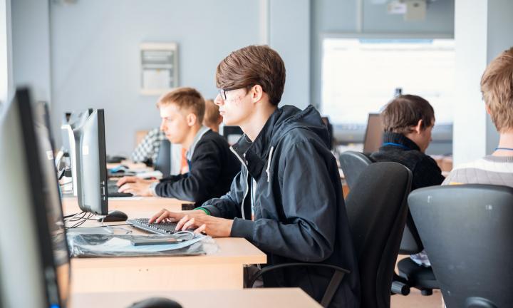 Омских студентов и аспирантов приглашают на IT-олимпиаду с последующим трудоустройством