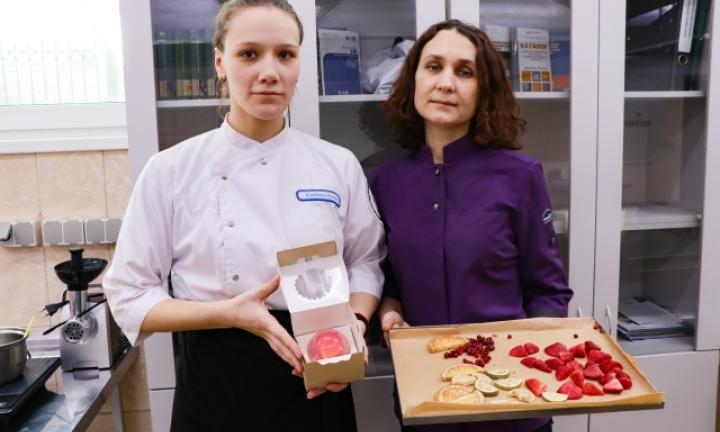 Сладкие шары с ягодами внутри. Омские студенты разработали полезный десерт