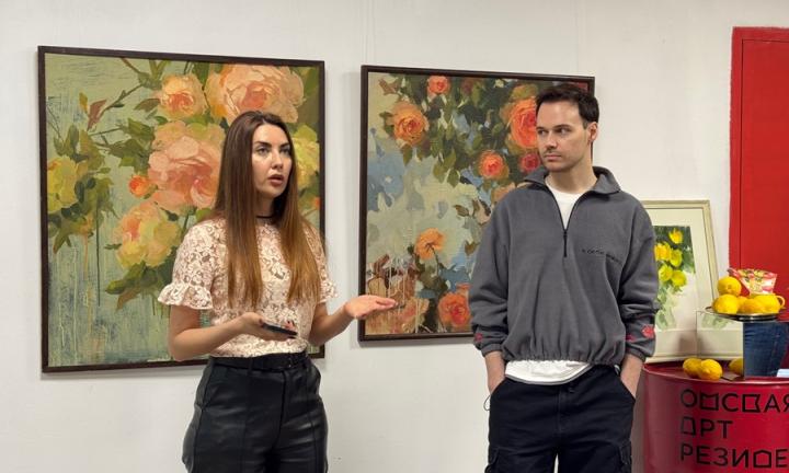 «Акварель — это мой краш». В Омске открылся выставочный «Сад»