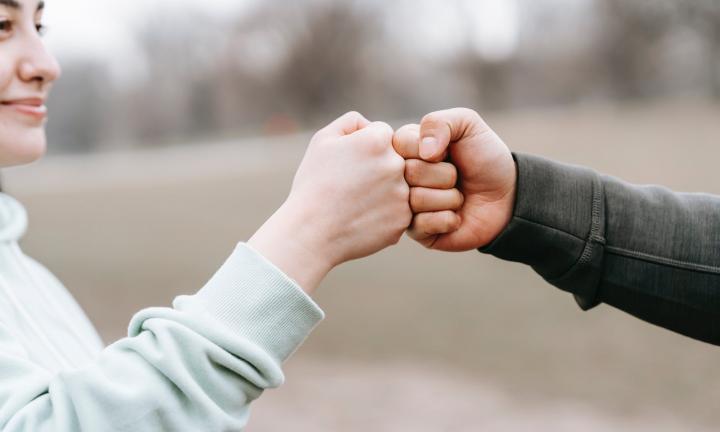 Билет в музей за помощь котикам, продукты и средства гигиены: в Омске проходит #щедрыйвторник