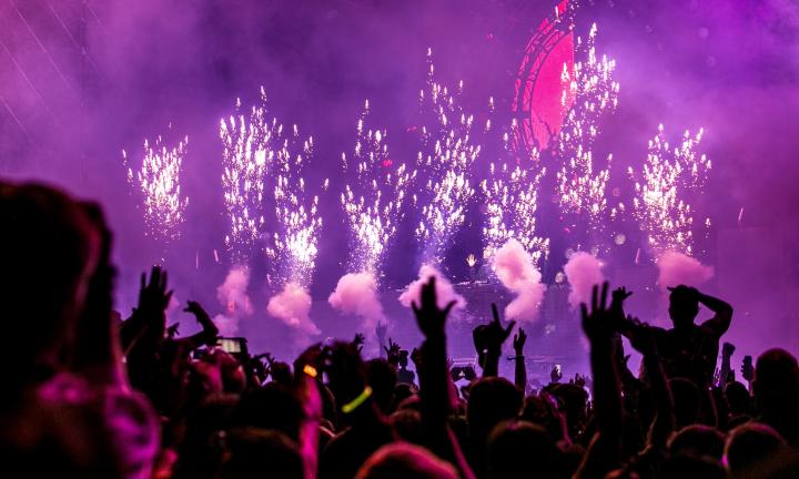 Исследование «Атлантиды»: омский театр собирает истории горожан о ночном клубе