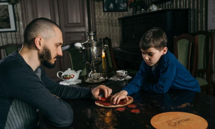 Омич вернулся из Москвы и создал в родном городе стартап с творческими мастерскими и подарками