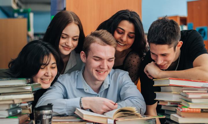 Приёмная кампания в омские вузы-2026: что изменится?