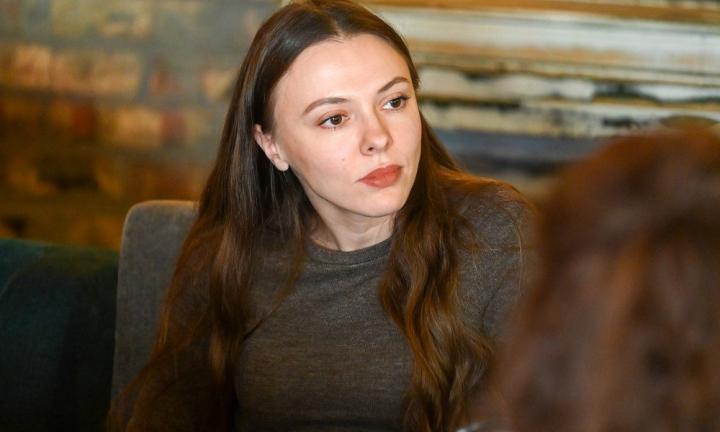 Карточные дамы, музтеатр, 120 резюме, успех в Сибири. Актриса Омской драмы Ирина Бабаян