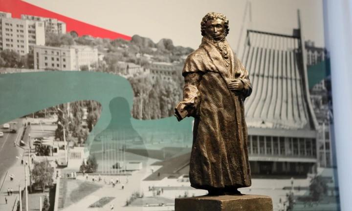 Вместо горки — двор. В Омске установят памятник Пушкину, но не там, где планировалось 