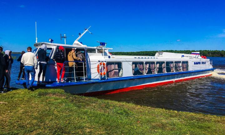 Прогулочные теплоходы начнут курсировать по Иртышу с 1 мая