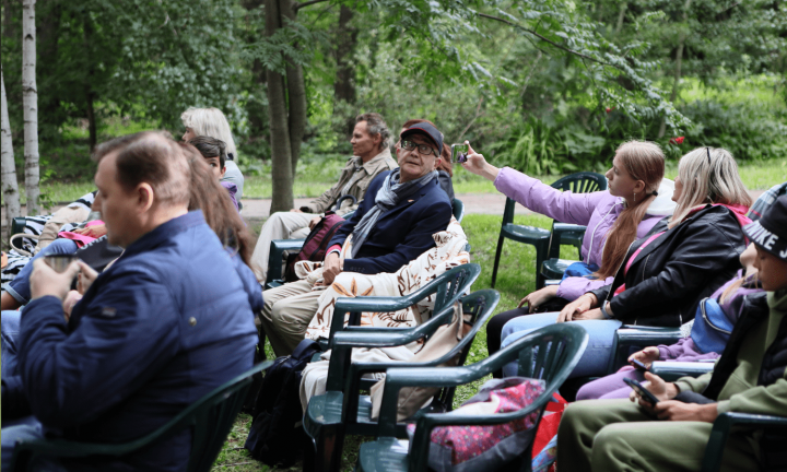 Непростое дерево: семейный спектакль в дендросаду им. Г.И. Гензе