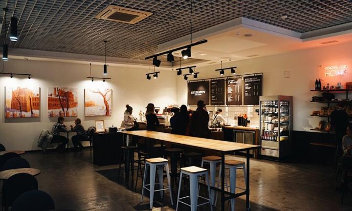 Пьём кофе со скидкой и без ущерба для природы — где налить бодрящего в свою кружку или керамическую