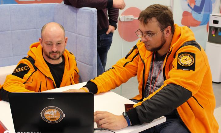 Как «железо» и IT помогают в бизнесе и поиске людей: эксперты об электронике в Омске