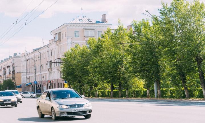 «Деревья у Никольского собора отправляют под снос ради ненужной остановки» - как этому помешать