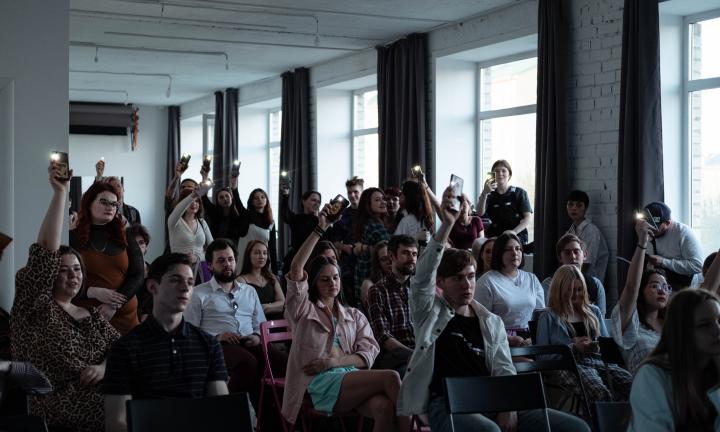 «Оттепель». Поэтвечер в Барнауле: опыт омского автора